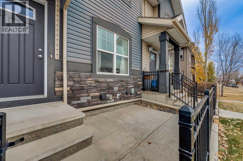 534 Mckenzie Towne Drive Se, Calgary, Alberta  T2Z 1C7 - Photo 3 - A2269884