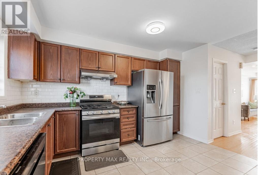 443 Rossland Road E, Ajax, Ontario  L1Z 0K8 - Photo 3 - E12706114