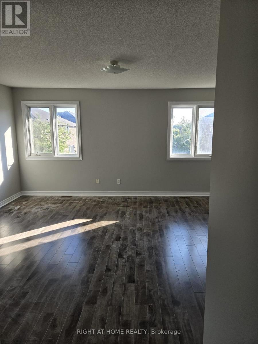 Main Unit - 446 Pettite Trail W, Milton, Ontario  L9T 6W8 - Photo 2 - W12658830