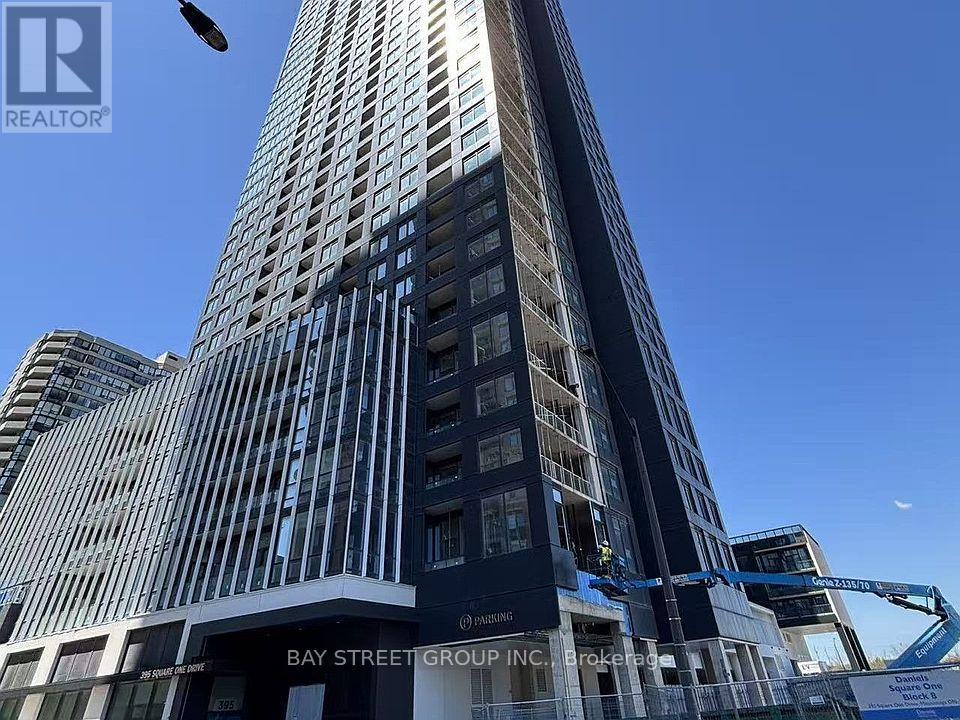 <div class="slider-price">$2,200 Monthly</div><p>4801 - 395 Square One Drive, Mississauga, Ontario</p>