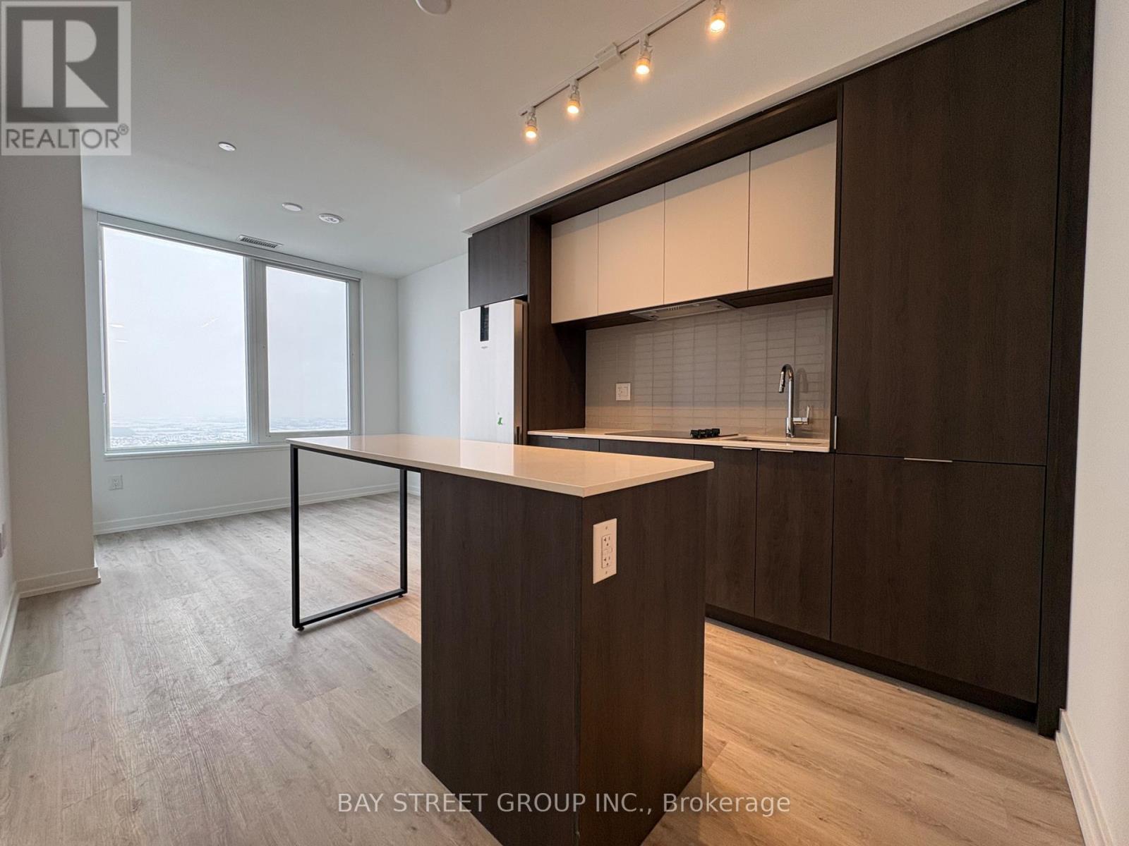 4801 - 395 Square One Drive, Mississauga, Ontario  L5B 0P6 - Photo 3 - W12706878