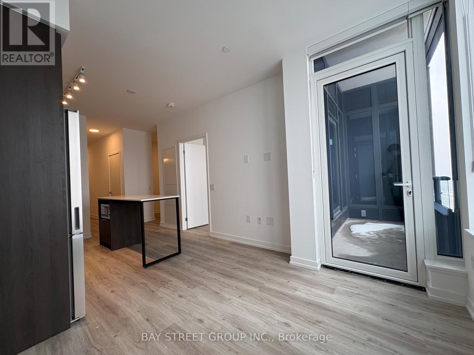 4801 - 395 Square One Drive, Mississauga, Ontario  L5B 0P6 - Photo 6 - W12706878