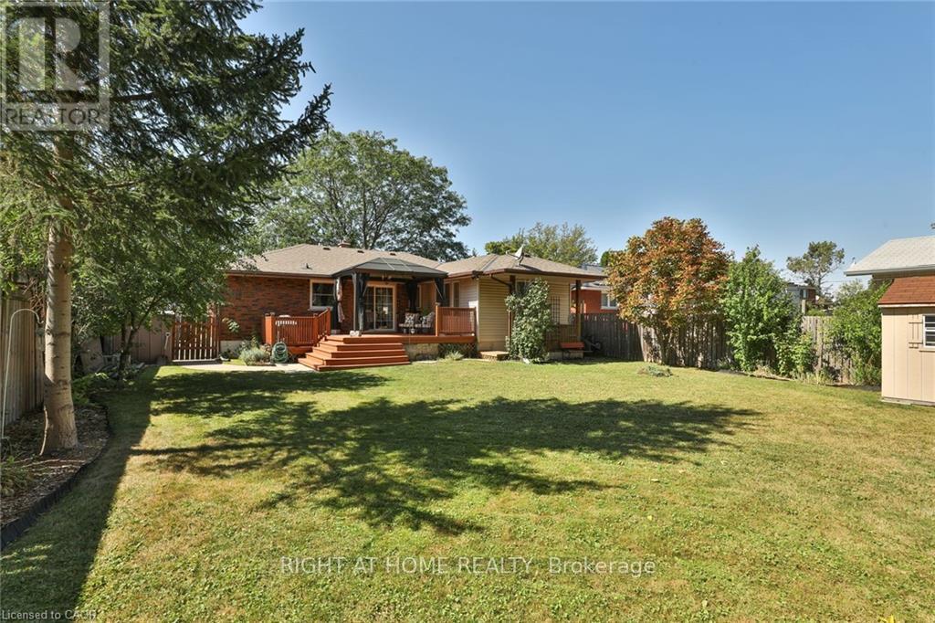 226 Bel Air Avenue, Hamilton, Ontario  L8E 5K2 - Photo 5 - X12706872