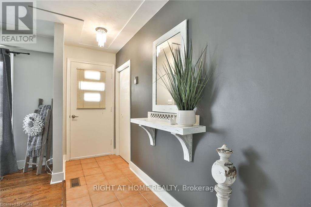 226 Bel Air Avenue, Hamilton, Ontario  L8E 5K2 - Photo 7 - X12706872