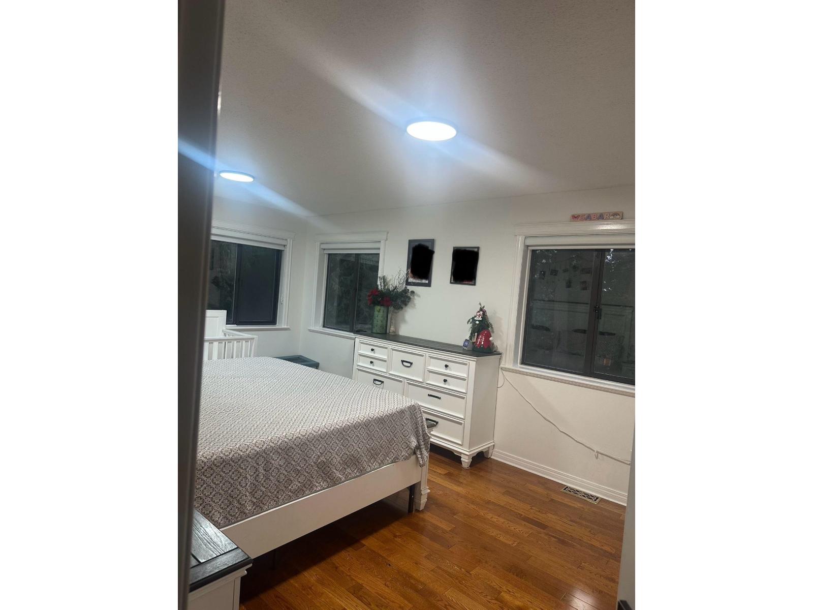 12737 Crescent Road, Surrey, British Columbia  V4A 2V6 - Photo 3 - R3074157