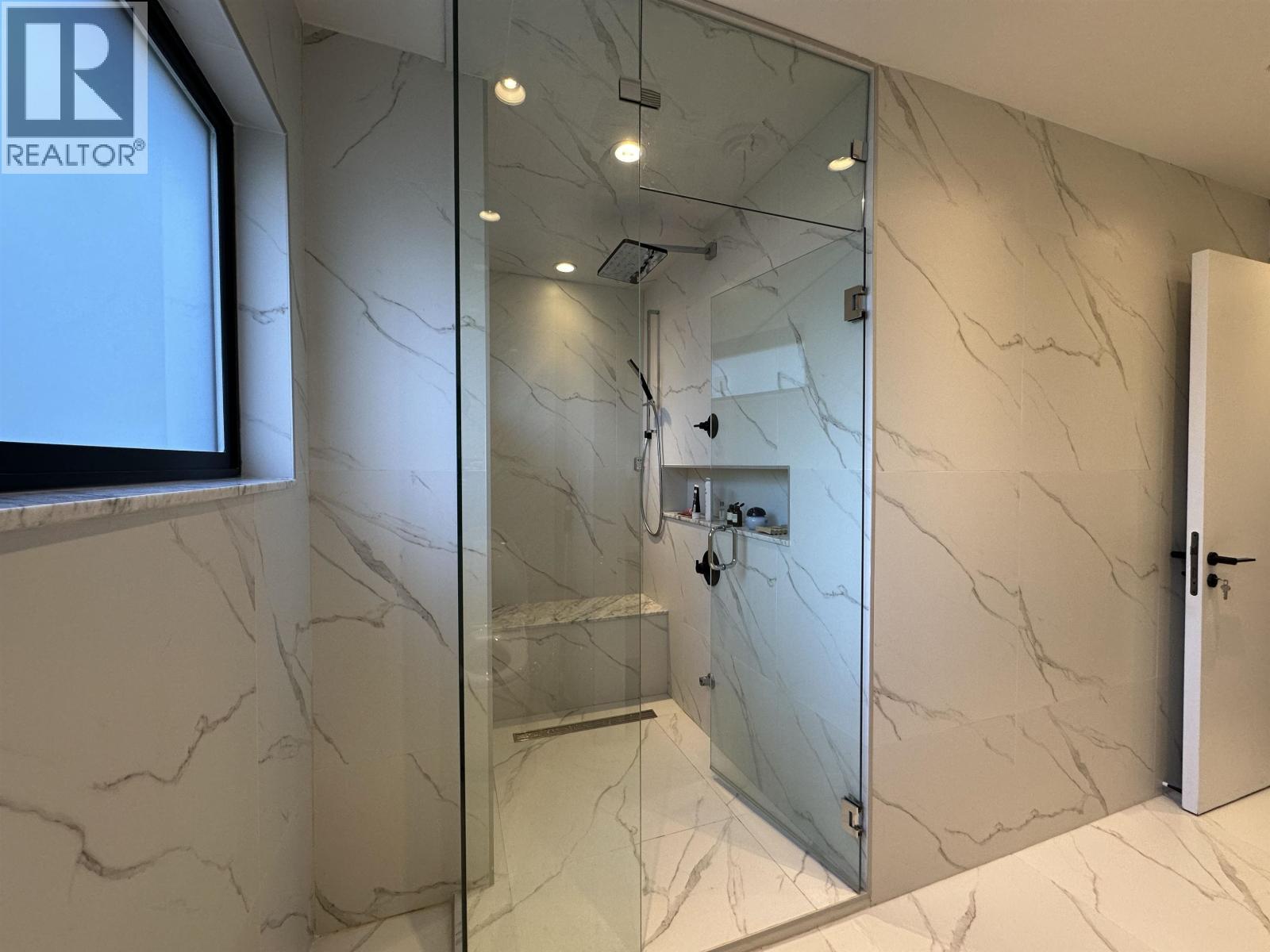 8258 Burnlake Drive, Burnaby, British Columbia  V5A 3K9 - Photo 14 - R3079141