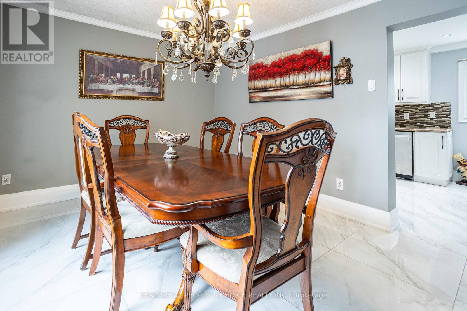 32 Madrid Crescent, Brampton, Ontario  L6S 2X4 - Photo 17 - W12659346