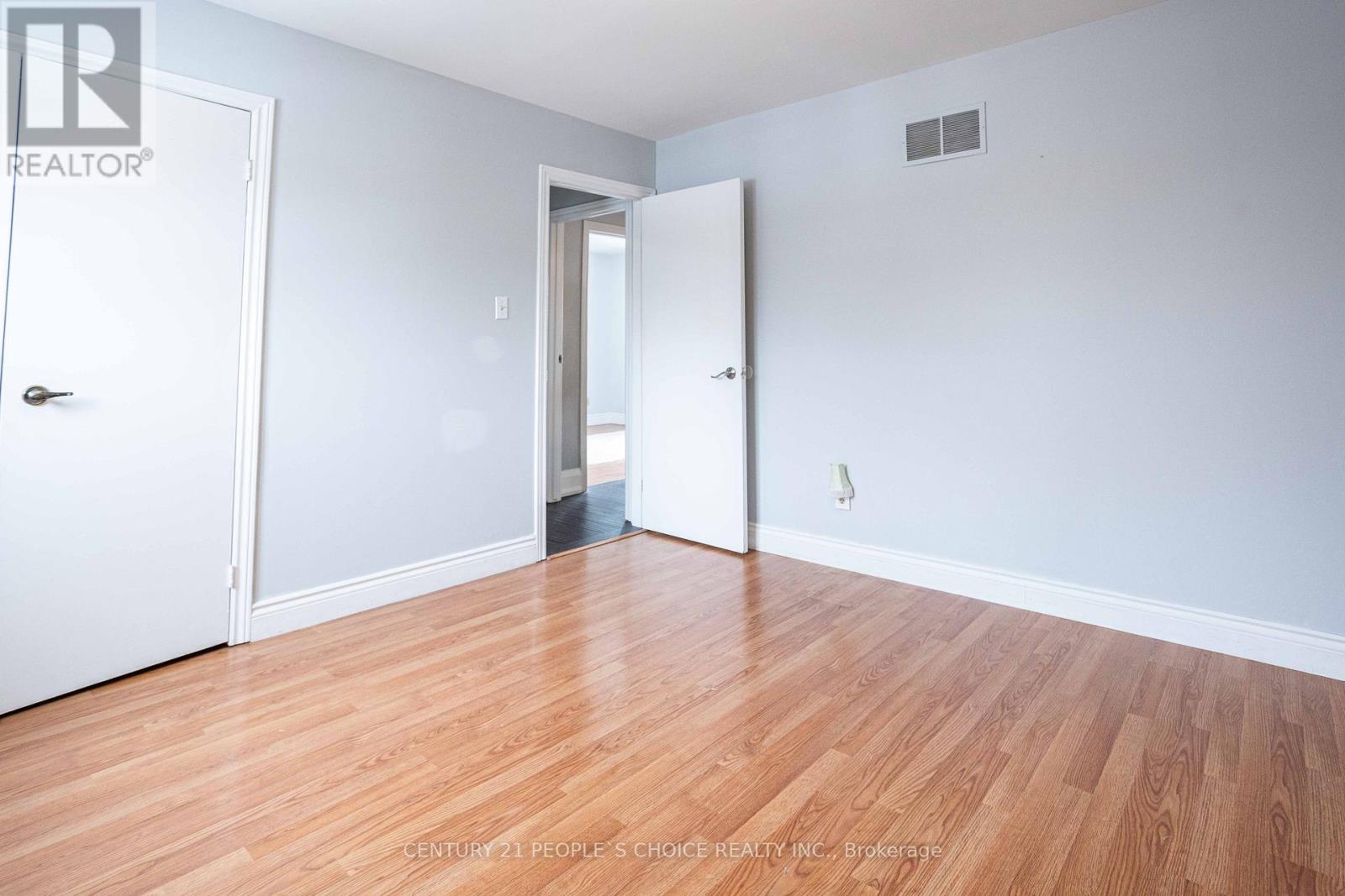 32 Madrid Crescent, Brampton, Ontario  L6S 2X4 - Photo 29 - W12659346