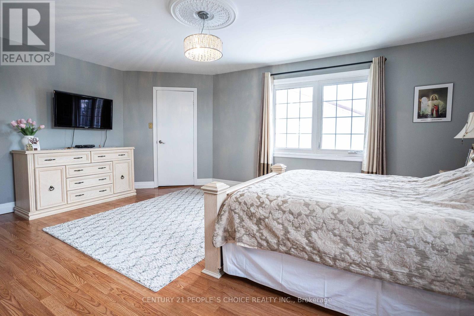 32 Madrid Crescent, Brampton, Ontario  L6S 2X4 - Photo 33 - W12659346