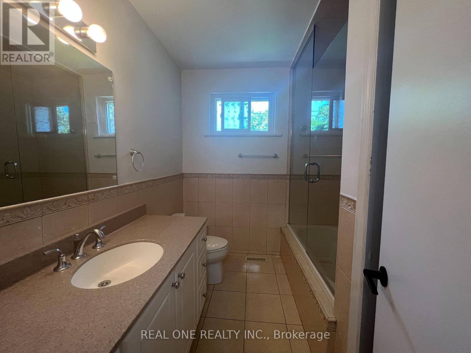 65 Dewlane Drive, Toronto, Ontario  M2R 2P9 - Photo 12 - C12706898