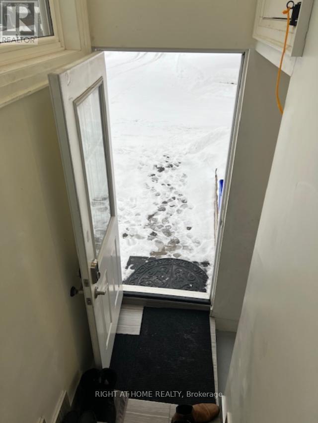 Basement Apartment - 53 Major Mackenzie Drive E, Richmond Hill, Ontario  L4C 1G8 - Photo 13 - N12706894