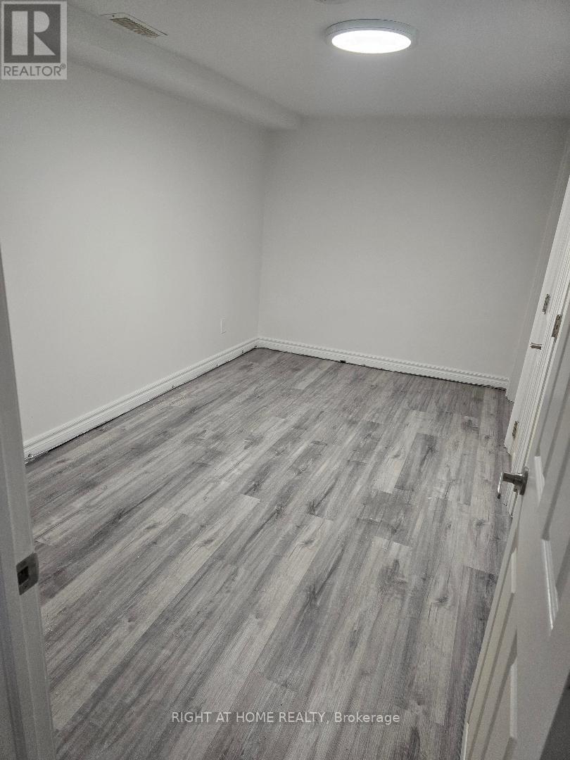 Basement Apartment - 53 Major Mackenzie Drive E, Richmond Hill, Ontario  L4C 1G8 - Photo 9 - N12706894