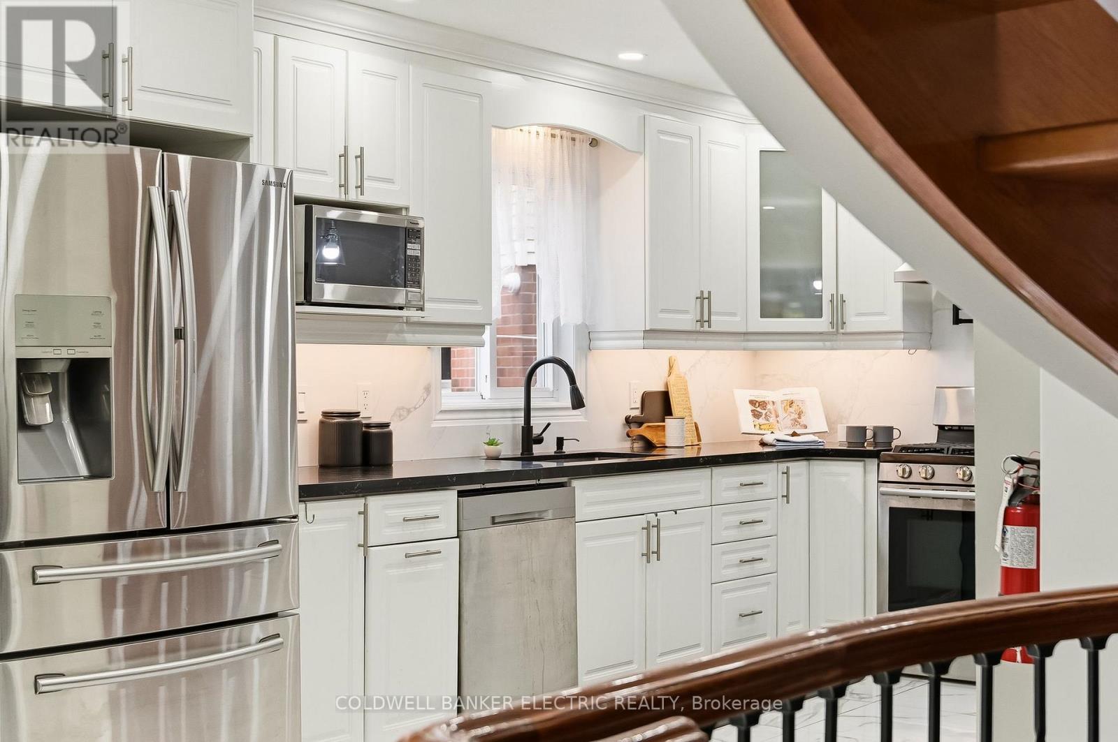 86 Rollo Drive, Ajax, Ontario  L1S 7B7 - Photo 14 - E12706032