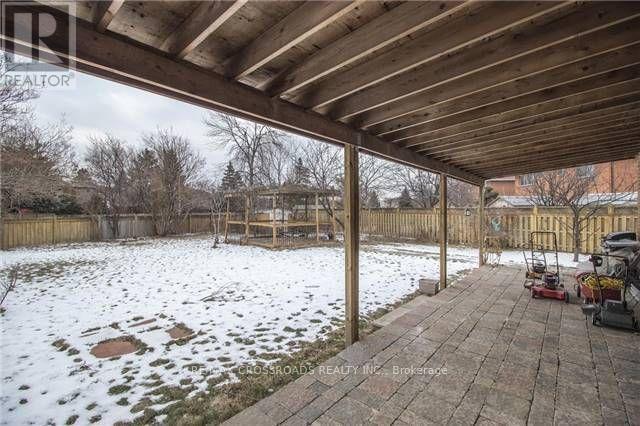 2 Hampstead Court, Markham, Ontario  L3R 3S7 - Photo 13 - N12706906