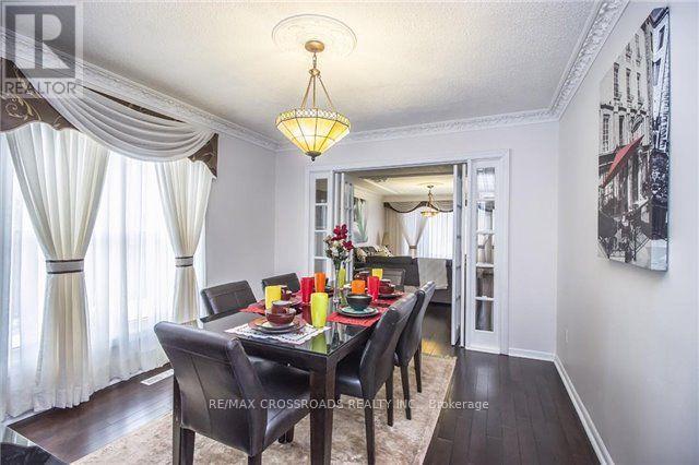 2 Hampstead Court, Markham, Ontario  L3R 3S7 - Photo 6 - N12706906