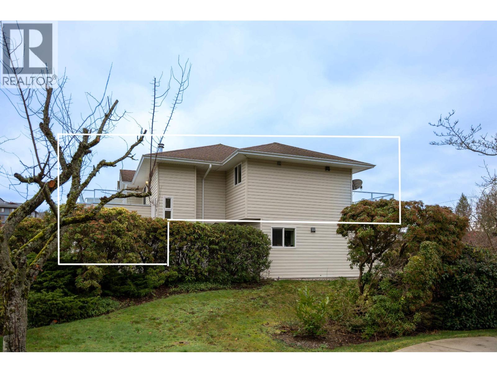 18 5610 Trail Avenue, Sechelt, British Columbia  V7Z 0H8 - Photo 2 - R3080362