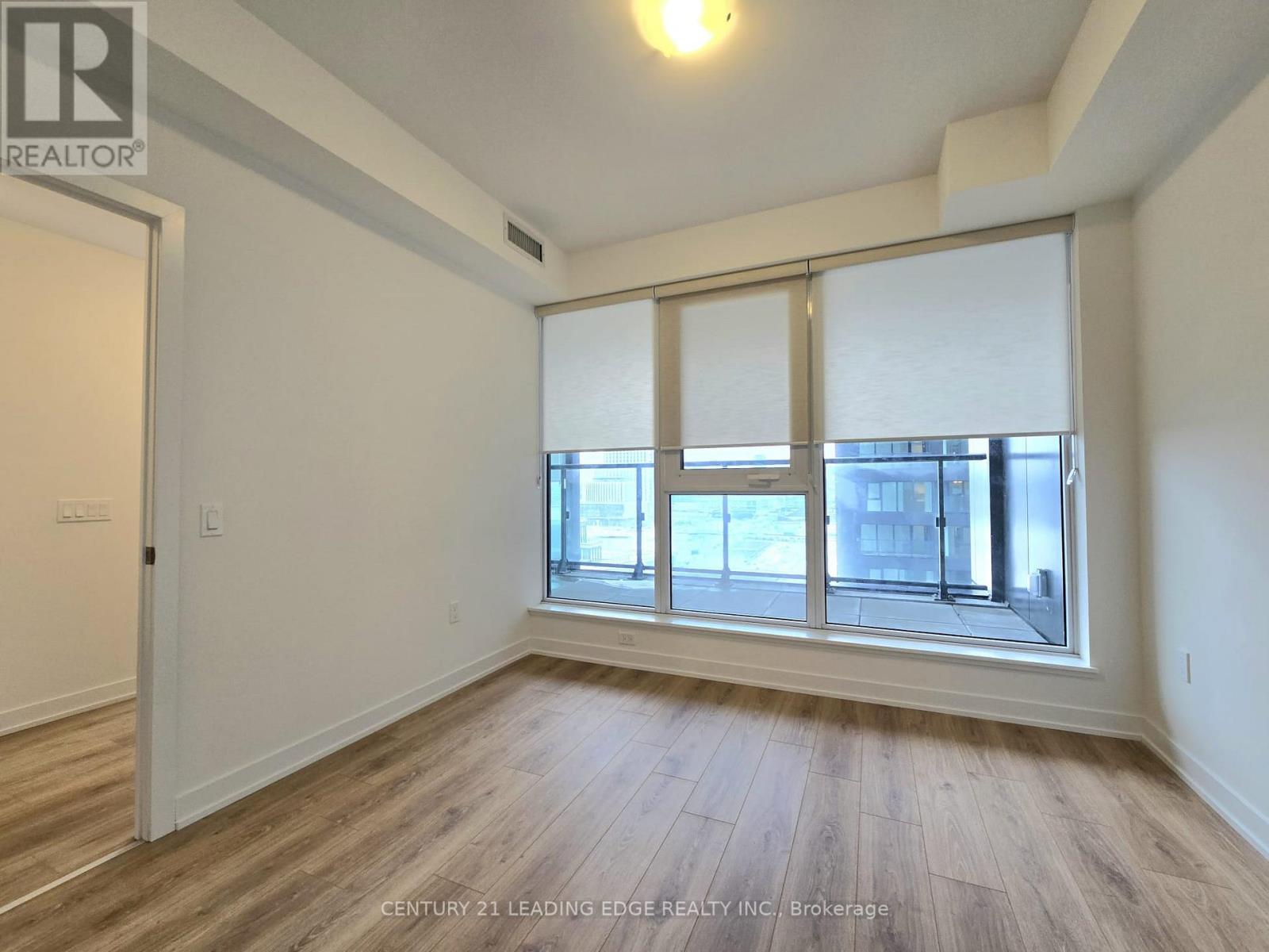 1020 - 1 Quarrington Lane, Toronto, Ontario  M3C 0S4 - Photo 9 - C12706940