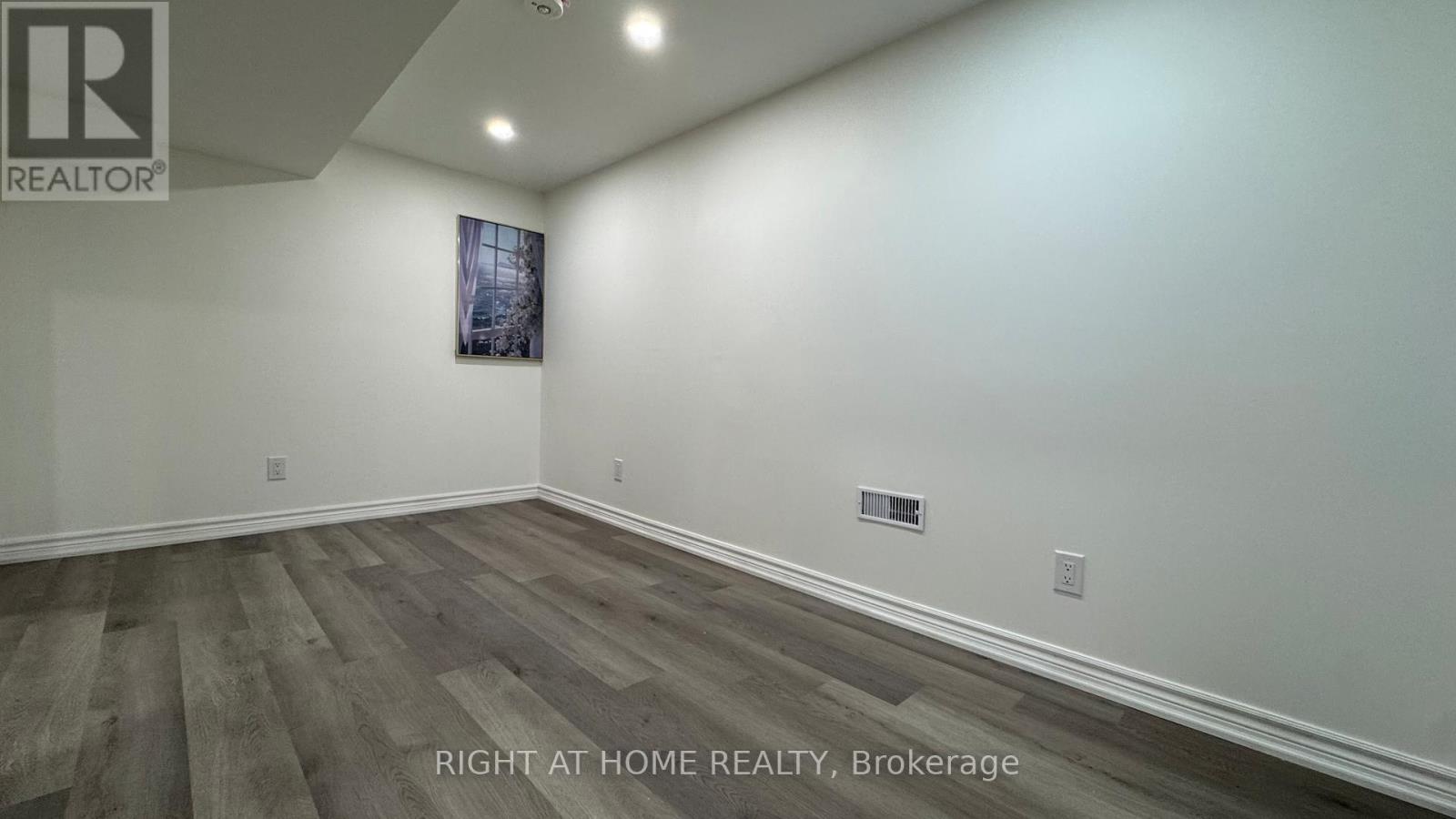 Lower - 1176 Willowbrook Drive, Oakville, Ontario  L6L 2J8 - Photo 5 - W12706942