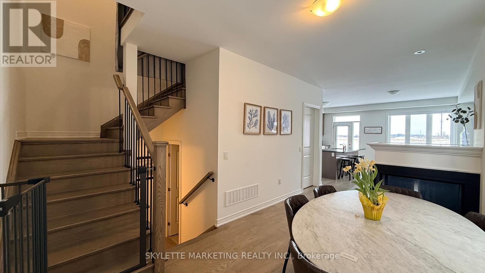 83 Picardy Drive, Hamilton, Ontario  L8J 0M9 - Photo 2 - X12689922