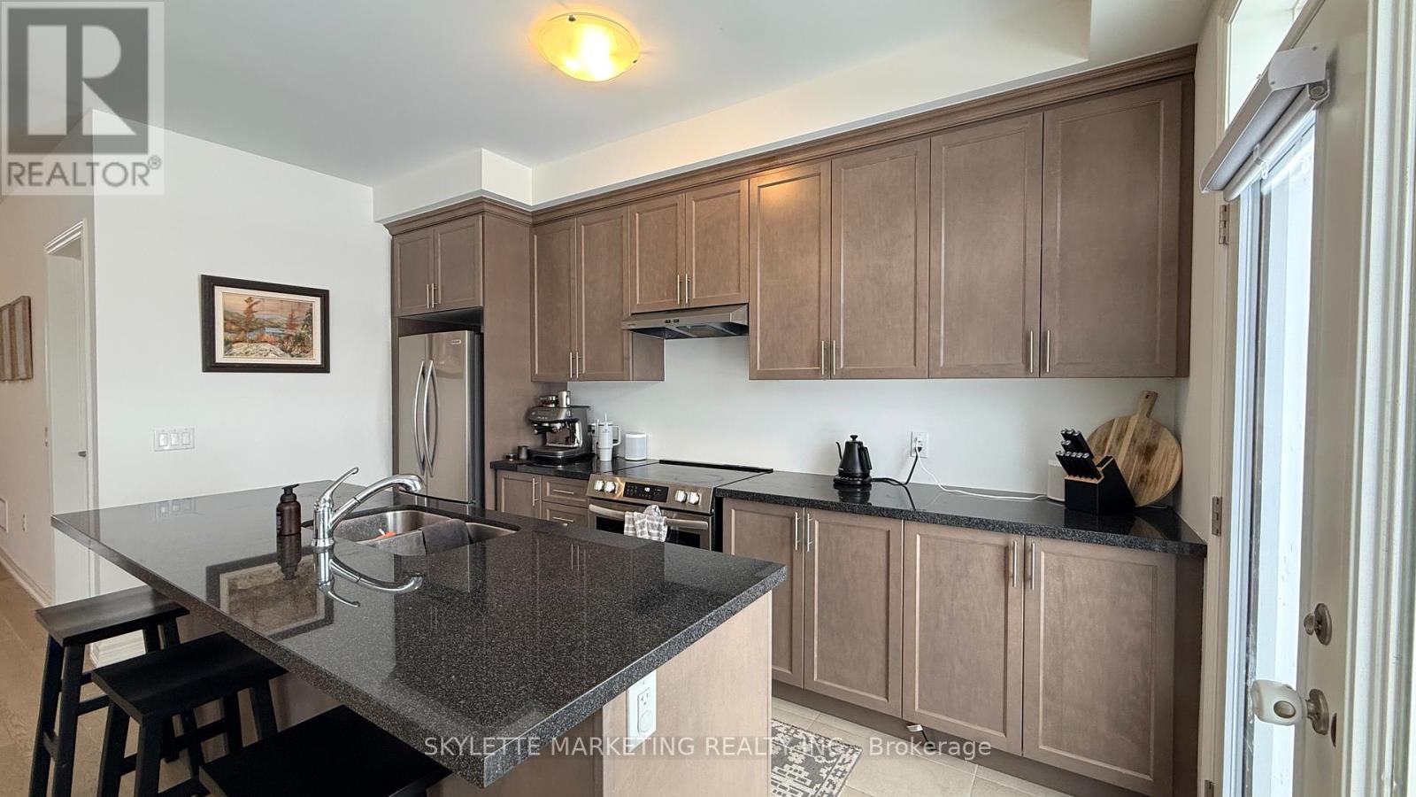 83 Picardy Drive, Hamilton, Ontario  L8J 0M9 - Photo 10 - X12689922