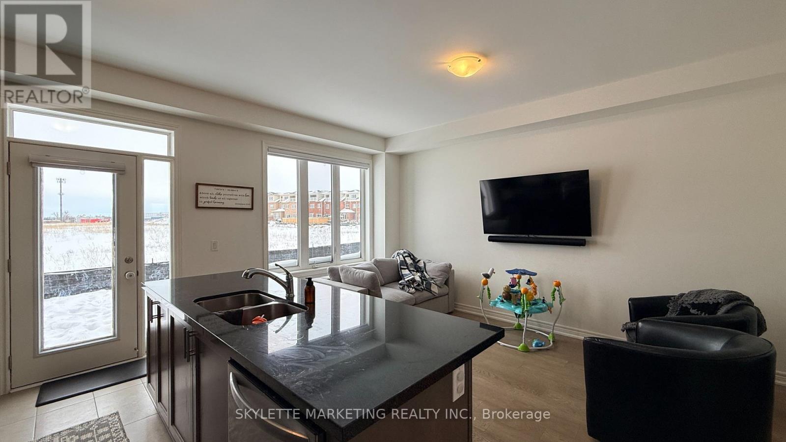 83 Picardy Drive, Hamilton, Ontario  L8J 0M9 - Photo 13 - X12689922