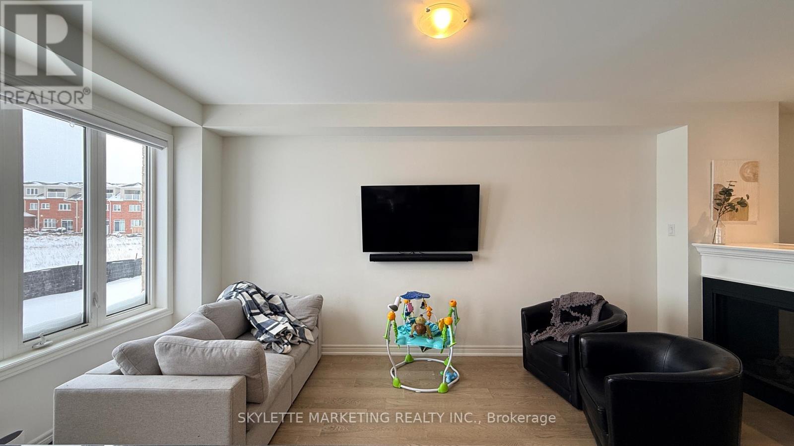 83 Picardy Drive, Hamilton, Ontario  L8J 0M9 - Photo 8 - X12689922