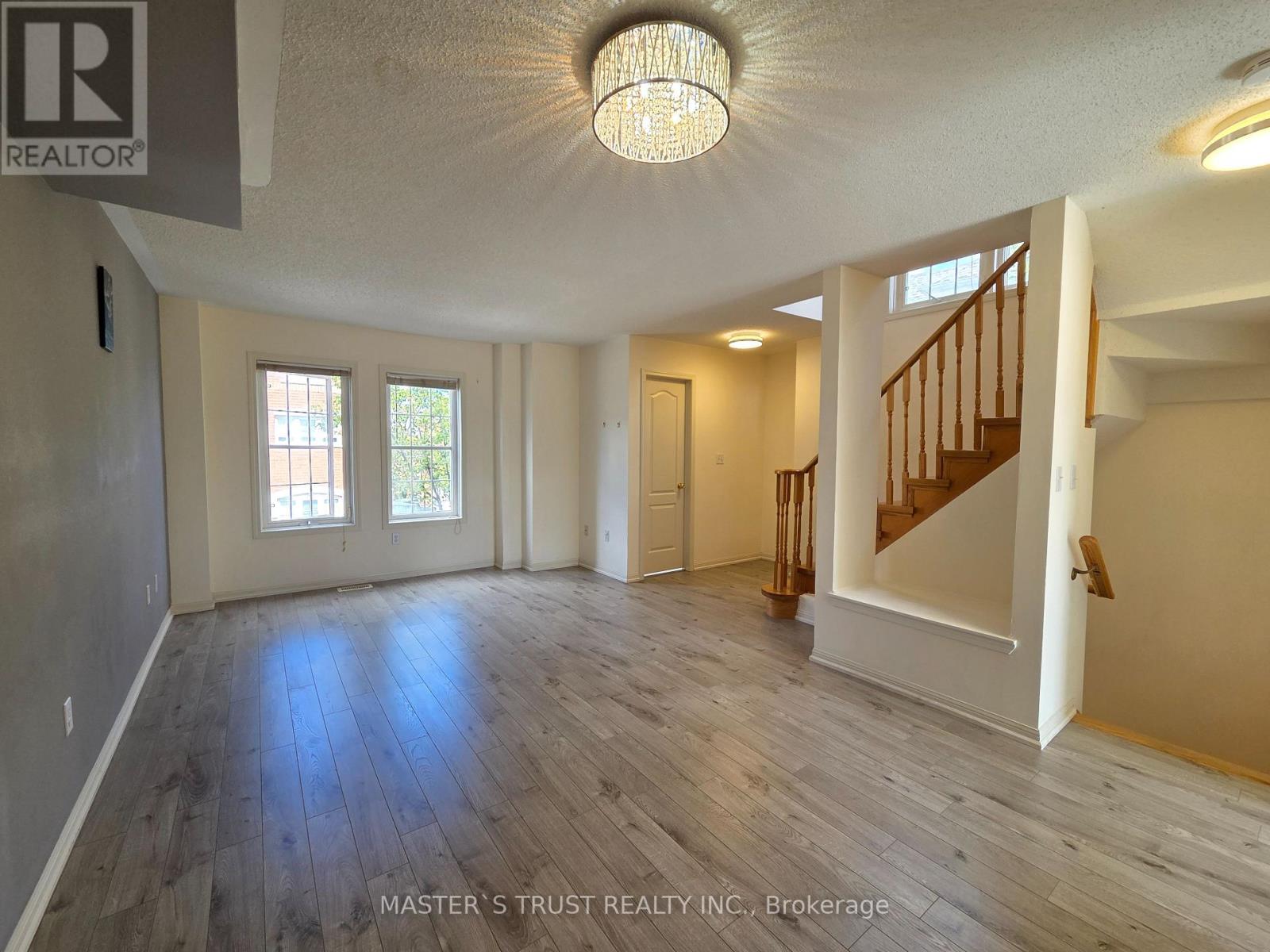 5 Nakina Way, Markham, Ontario  L3R 5Y7 - Photo 4 - N12706946