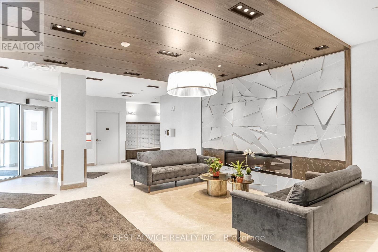 817 - 58 Lakeside Terrace, Barrie, Ontario  L4M 0L5 - Photo 2 - S12706956