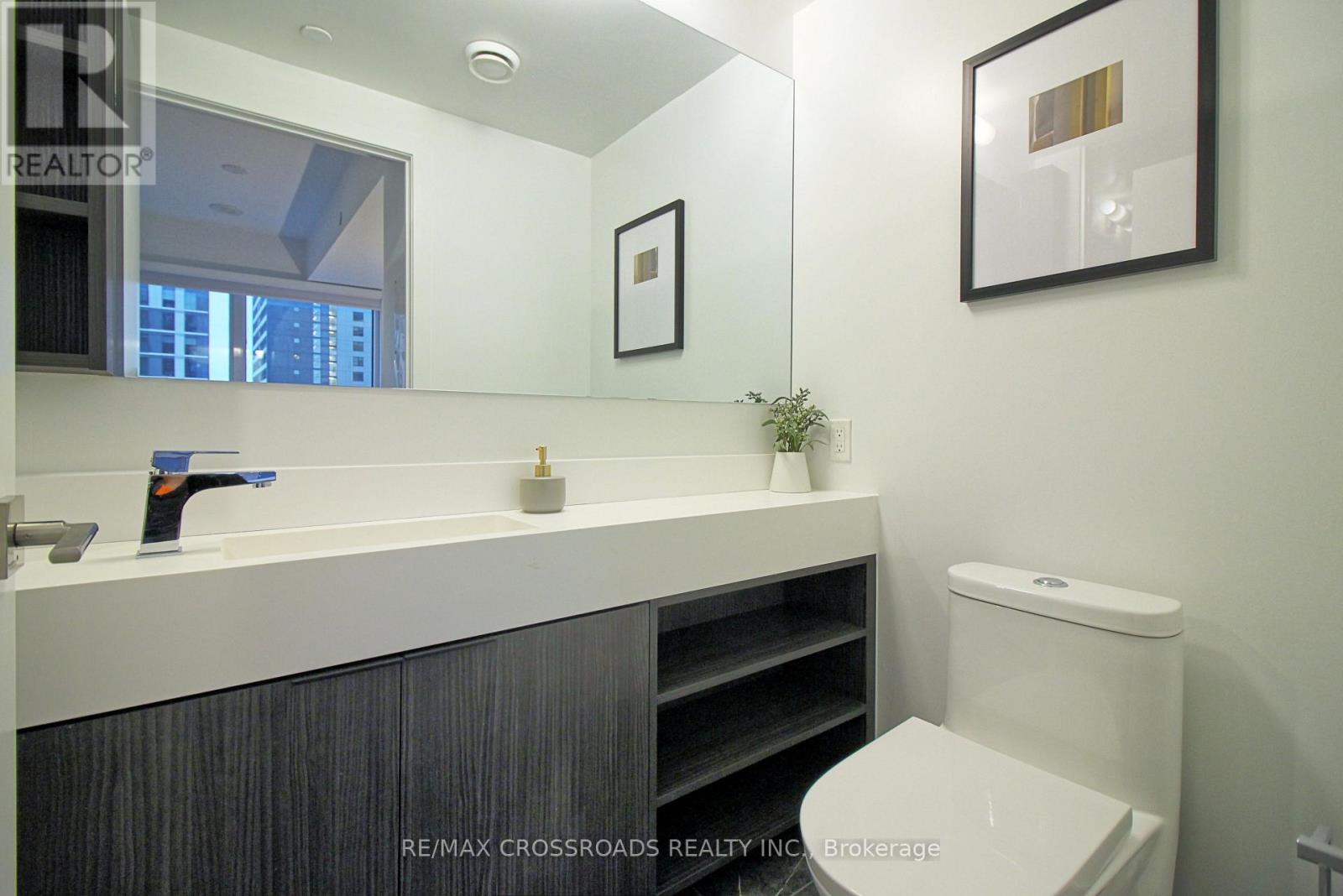 2302 - 82 Dalhousie Street, Toronto, Ontario  M5B 0C5 - Photo 11 - C12499814