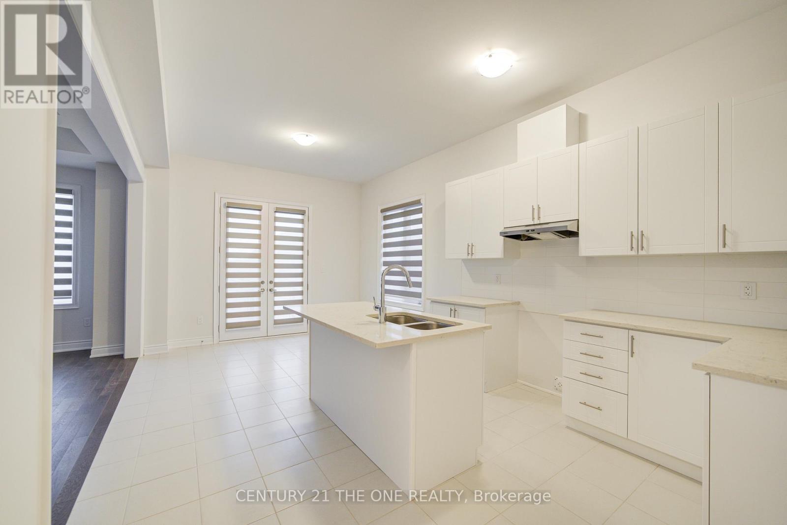 3075 Perkins Way, Oakville, Ontario  L6H 7G1 - Photo 8 - W12706952