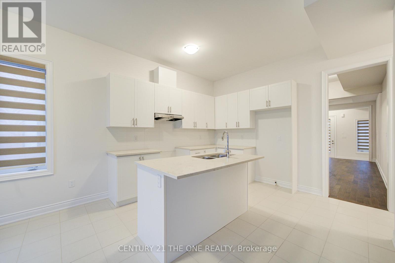 3075 Perkins Way, Oakville, Ontario  L6H 7G1 - Photo 9 - W12706952