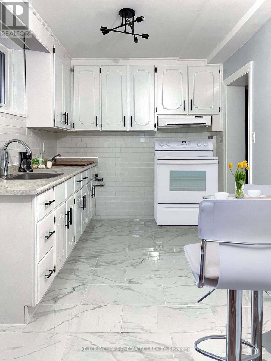 Lower Level - 9a Winfield Avenue, Toronto, Ontario  M6S 2J7 - Photo 12 - W12706960