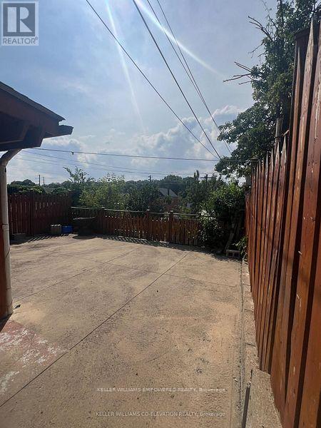 8 Porter Avenue, Toronto, Ontario  M6N 2G9 - Photo 23 - W12706962