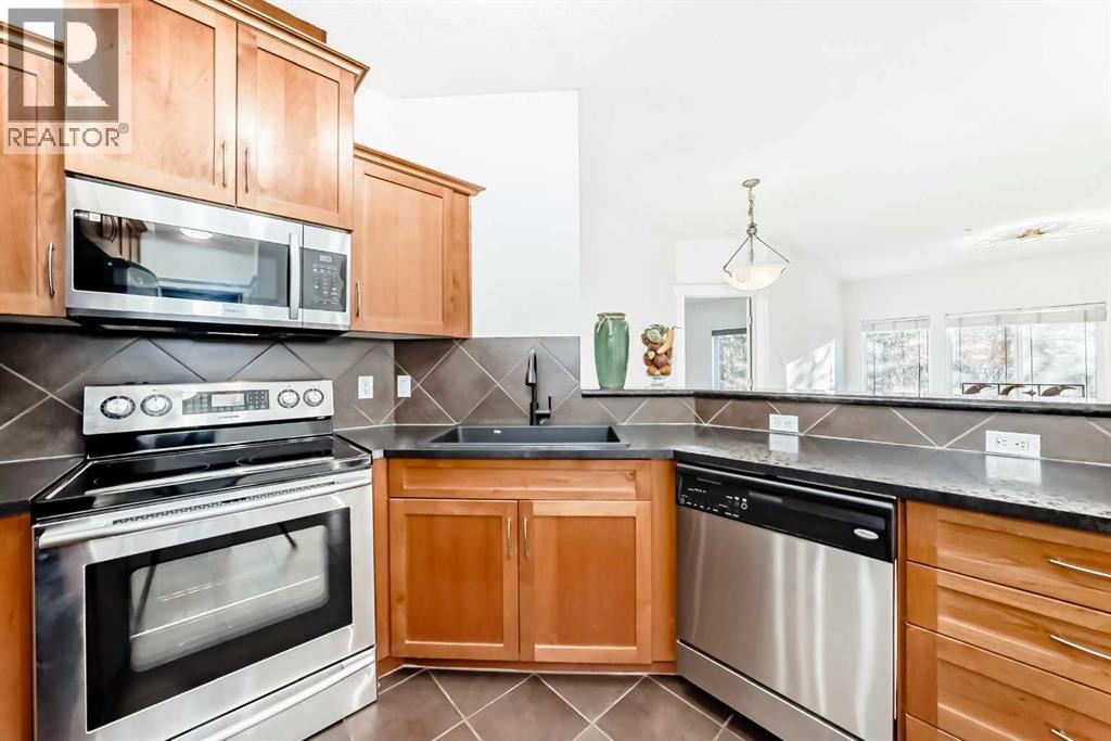 213, 10 Discovery Ridge Close Sw, Calgary, Alberta  T3H 5X3 - Photo 11 - A2275245