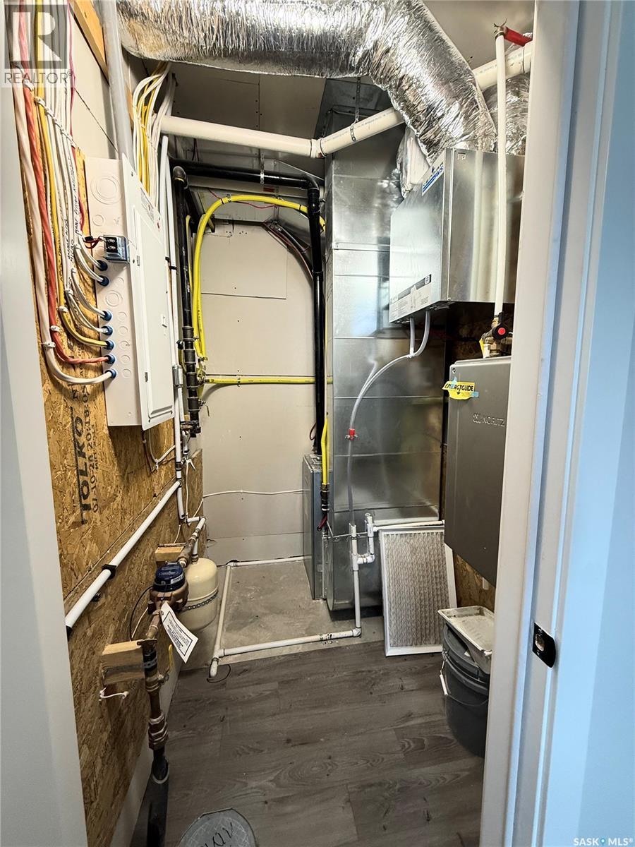 503 Kinloch Court, Saskatoon, Saskatchewan  S7M 5K1 - Photo 38 - SK010022