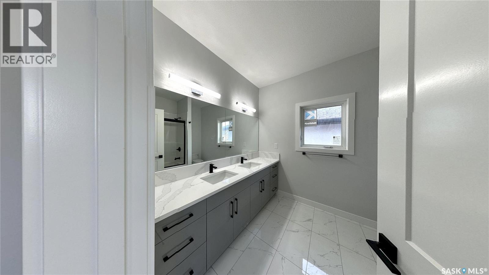 503 Kinloch Court, Saskatoon, Saskatchewan  S7M 5K1 - Photo 29 - SK010022