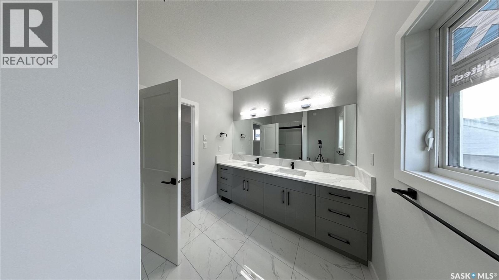 503 Kinloch Court, Saskatoon, Saskatchewan  S7M 5K1 - Photo 30 - SK010022