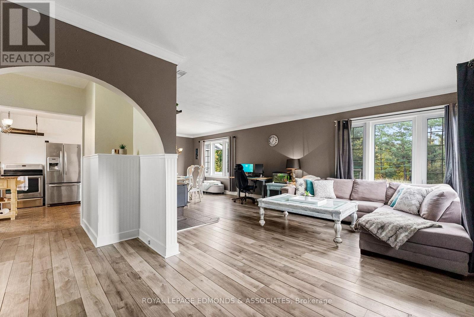 113 Golf Course Road, Laurentian Valley, Ontario  K8A 7B1 - Photo 8 - X12706974