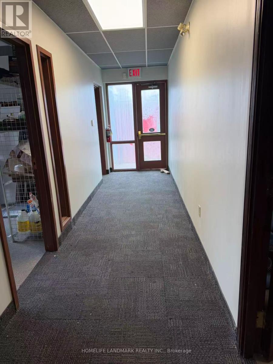 Main - 940 Sheldon Court, Burlington, Ontario  L7L 5K6 - Photo 5 - W12706992