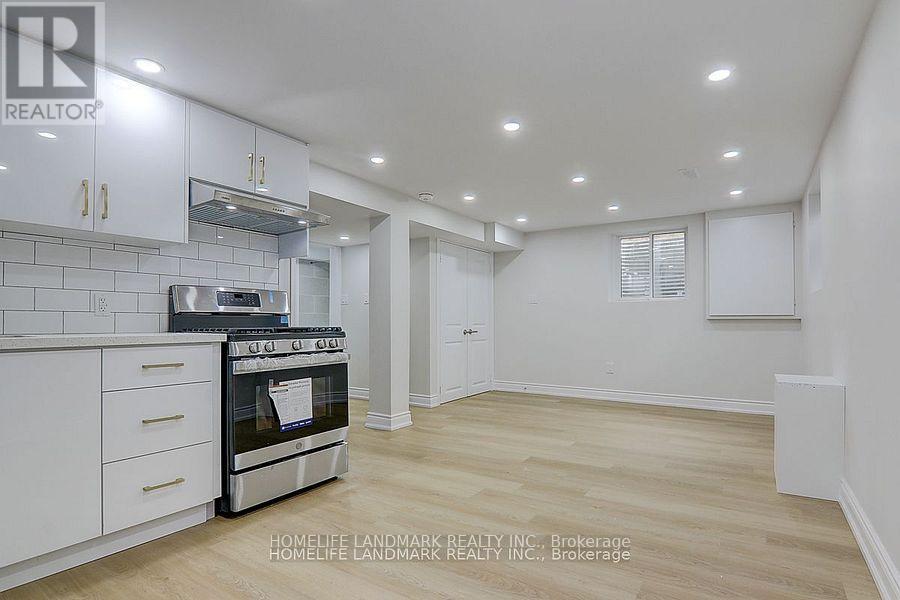 20 Heggie Road, Brampton, Ontario  L6V 2K3 - Photo 4 - W12706994