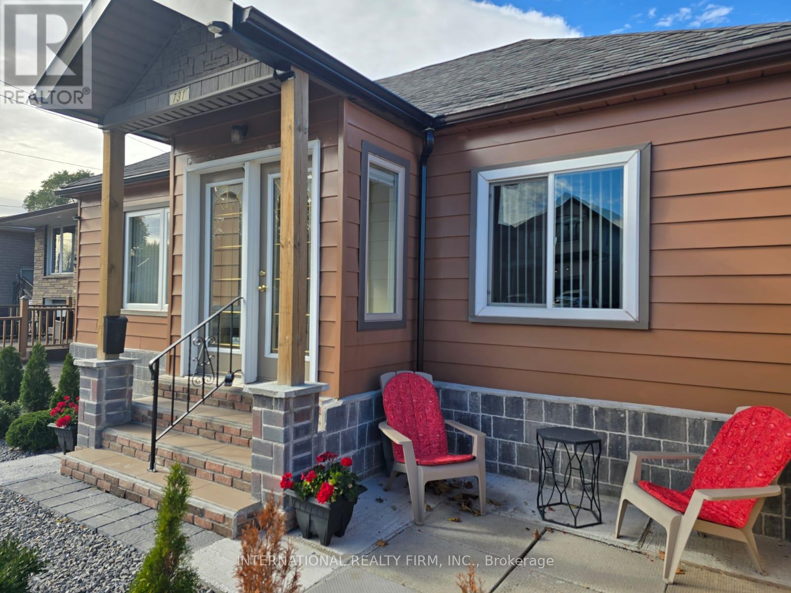 Main - 731 Knox Avenue, Hamilton, Ontario  L8H 6K7 - Photo 4 - X12706990