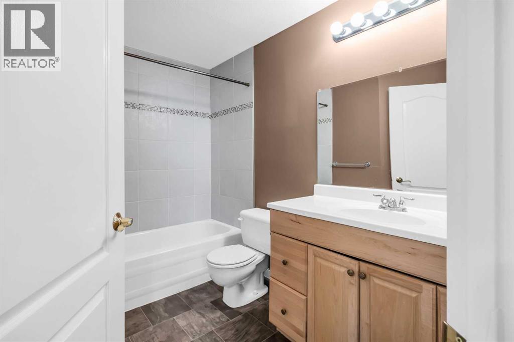 155 Lakeview Cove, Chestermere, Alberta  T1X 1C1 - Photo 37 - A2274018