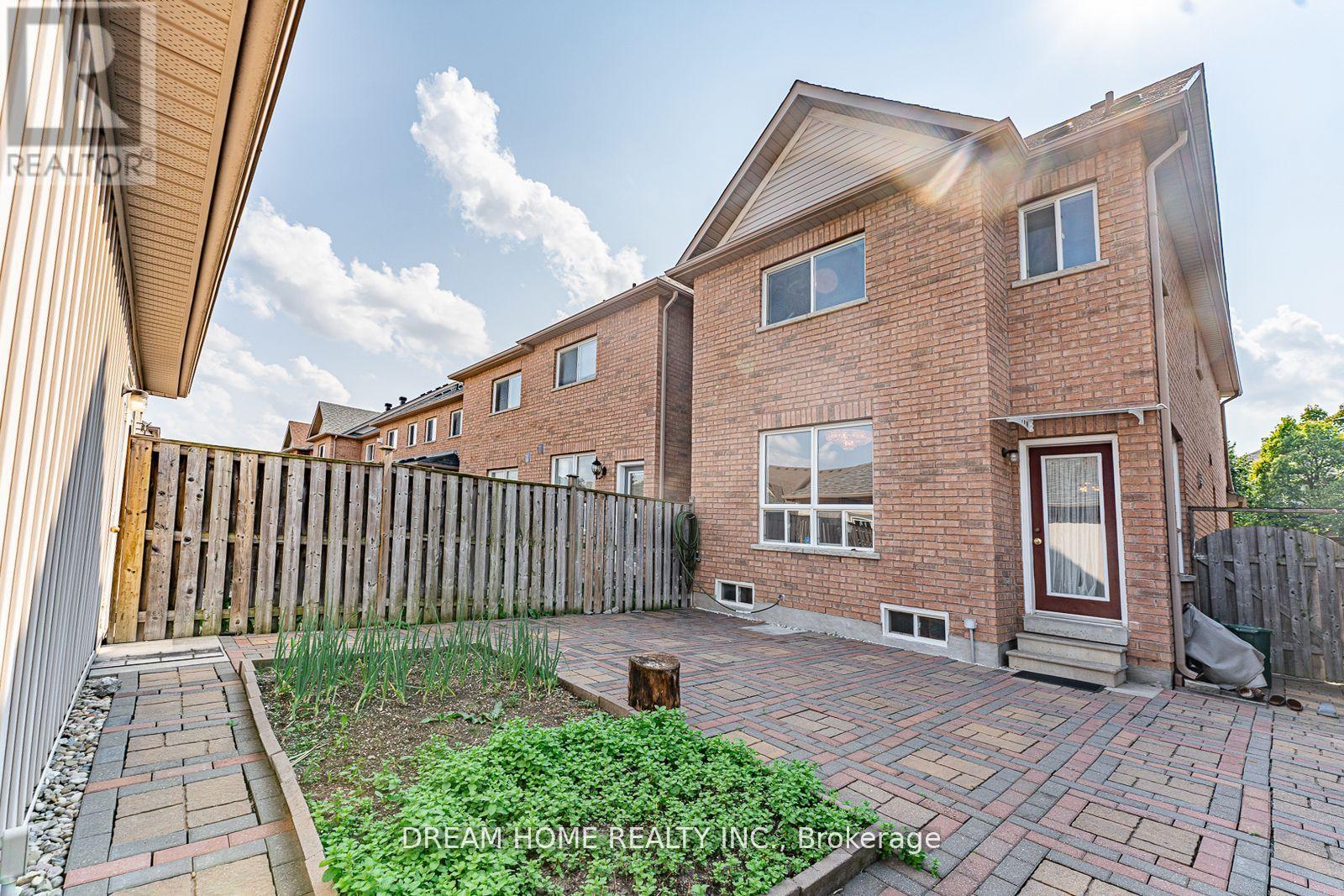 69 Omega Street, Markham, Ontario  L6E 1P2 - Photo 18 - N12706998