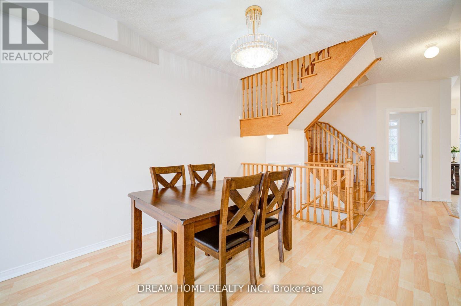 69 Omega Street, Markham, Ontario  L6E 1P2 - Photo 7 - N12706998