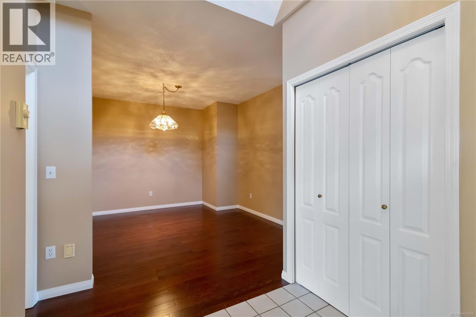 7 4291 Quadra St, Saanich, British Columbia  V8X 1L5 - Photo 7 - 1023151