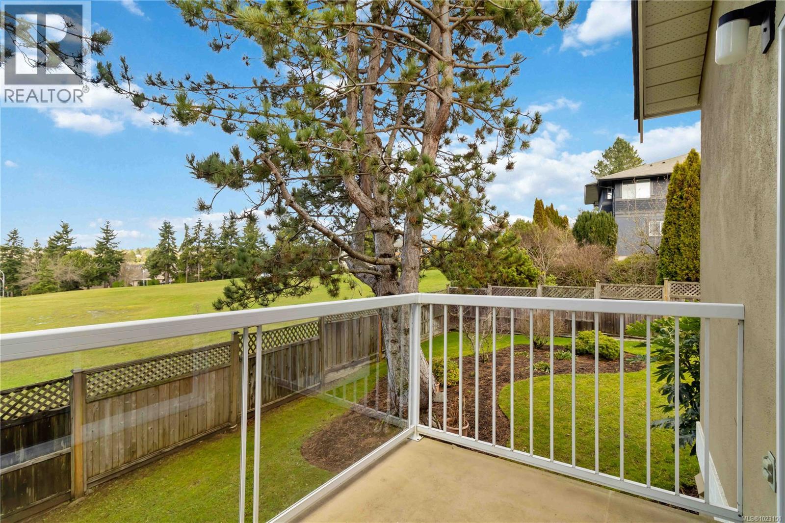 7 4291 Quadra St, Saanich, British Columbia  V8X 1L5 - Photo 36 - 1023151