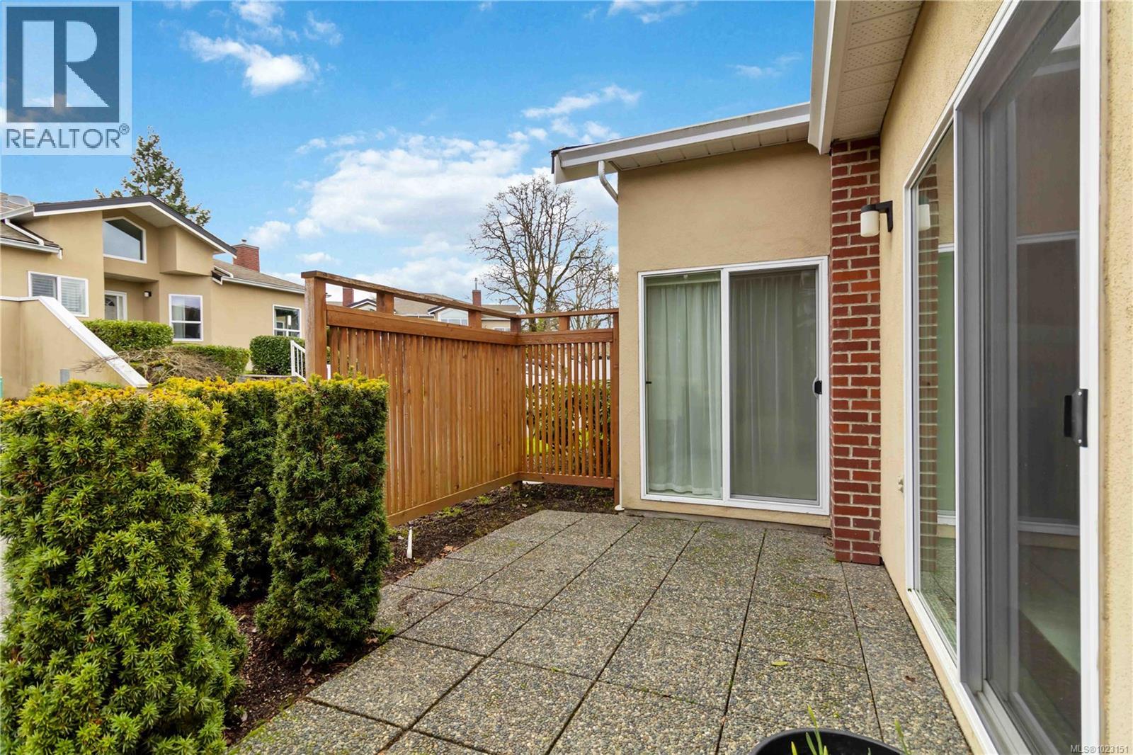 7 4291 Quadra St, Saanich, British Columbia  V8X 1L5 - Photo 41 - 1023151