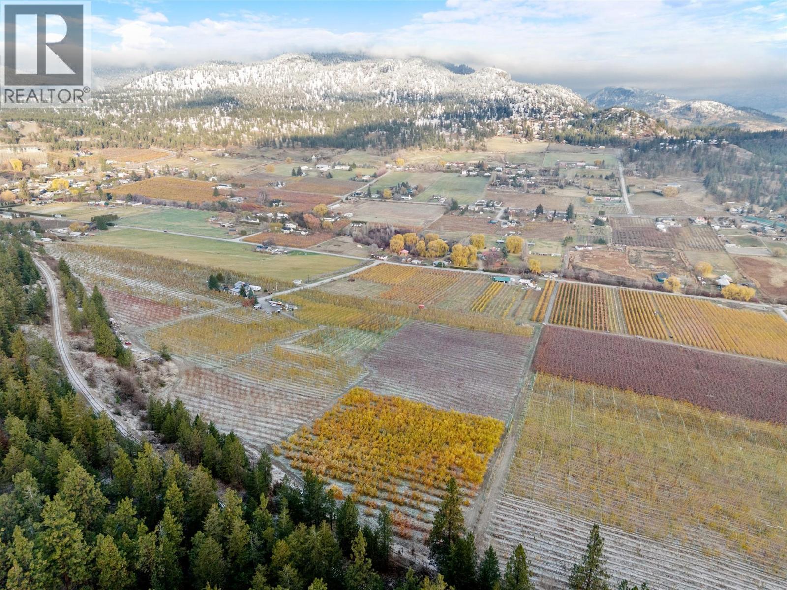 9827 Gillard Avenue, Summerland, British Columbia  V0H 1Z8 - Photo 5 - 10373146