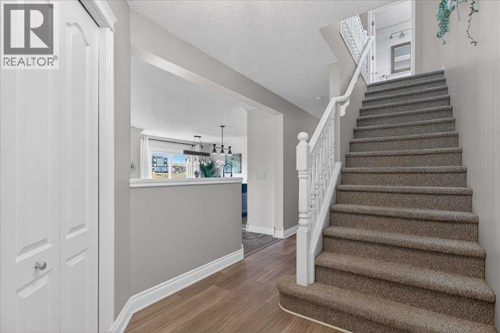2260 Sagewood Heights Sw, Airdrie, Alberta  T4B 3N8 - Photo 6 - A2279669
