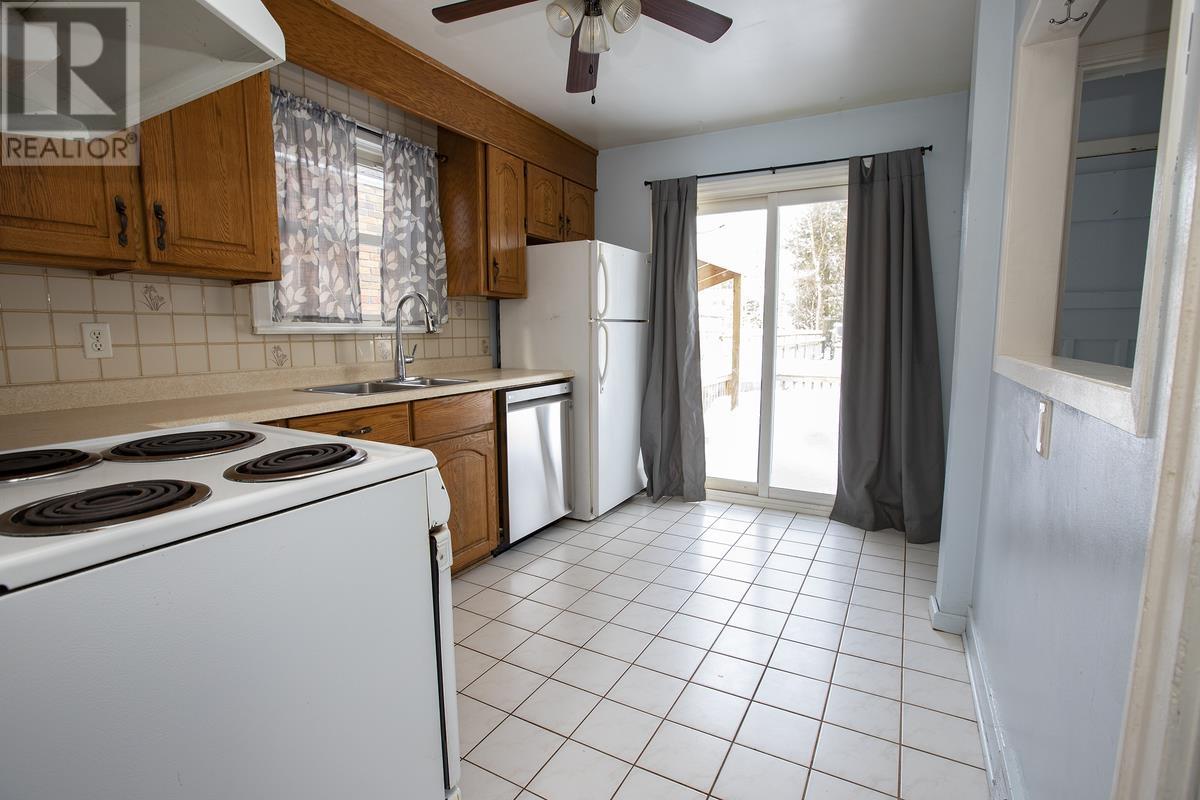 85 Shannon Rd, Sault Ste. Marie, Ontario  P6A 4J6 - Photo 18 - SM260052